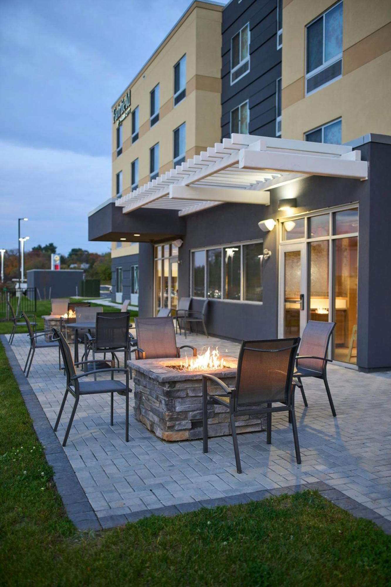 Fairfield By Marriott Inn & Suites Hagerstown Exterior photo